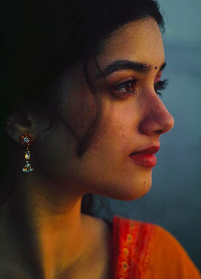 Bhagyashri-Borse-10.jpg 10