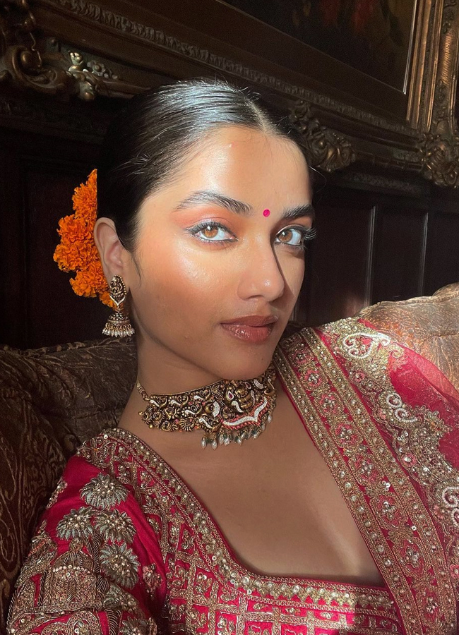 Bhagyashri-Borse-12.jpg 12