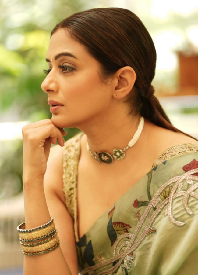Priyamani-11.jpg 12