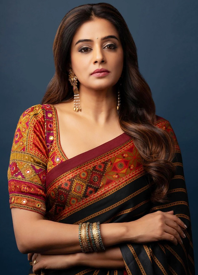 Priyamani-18.jpg 19