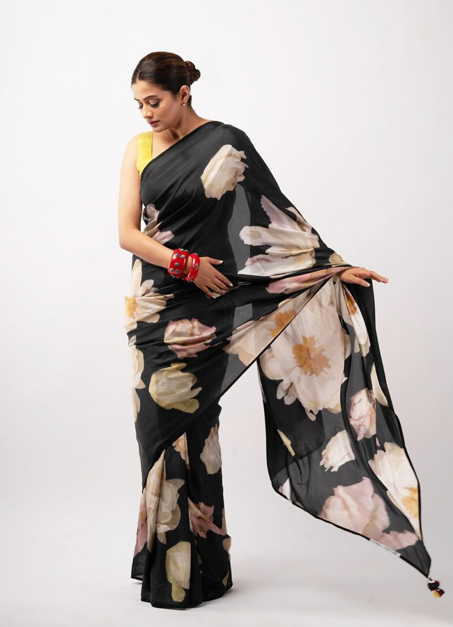 Priyamani-4.jpg 5