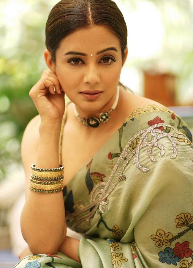 Priyamani-7.jpg 8