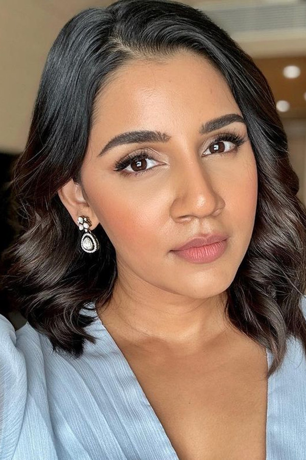 Remember_20this_20beauty_20Team_20India_20Star_20wife_20Photos_20_2811_29.jpg 12