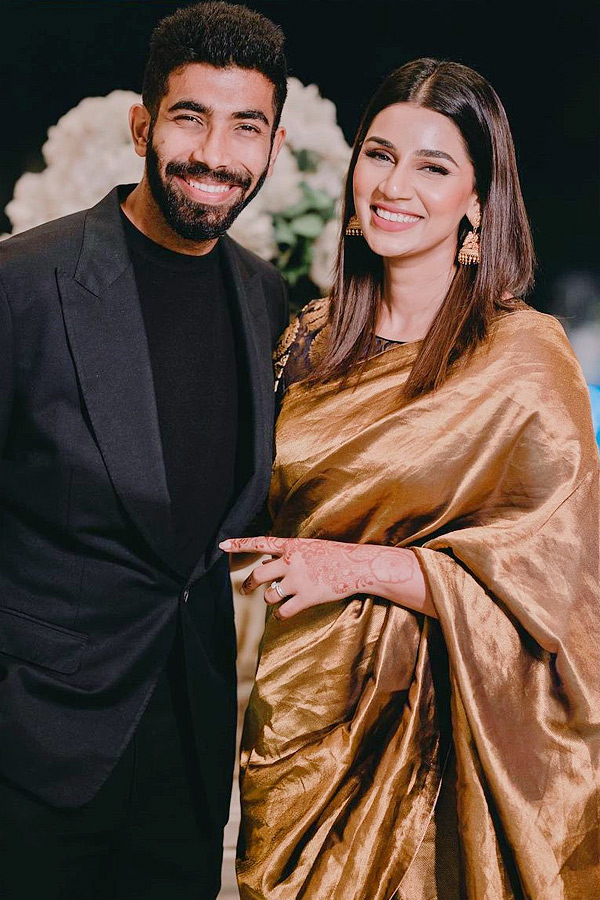 Remember_20this_20beauty_20Team_20India_20Star_20wife_20Photos_20_287_29.jpg 8
