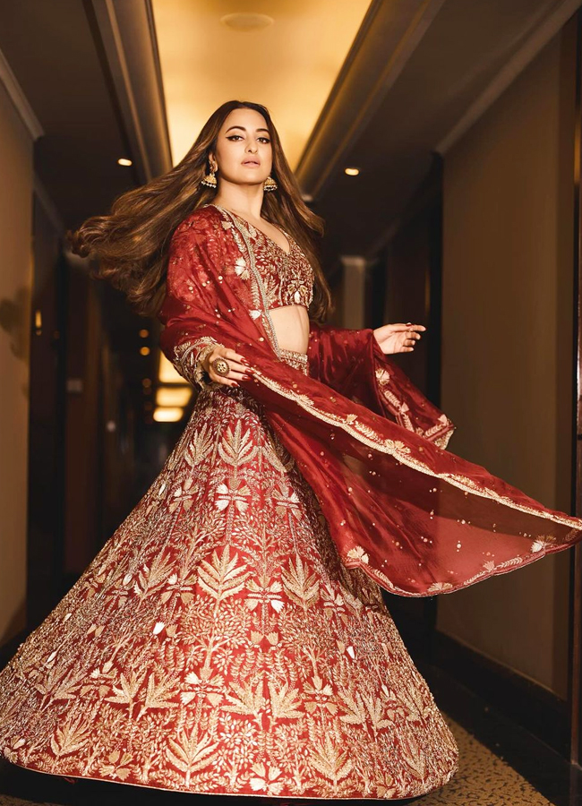 Sonakshi-Sinha-5.jpg 6