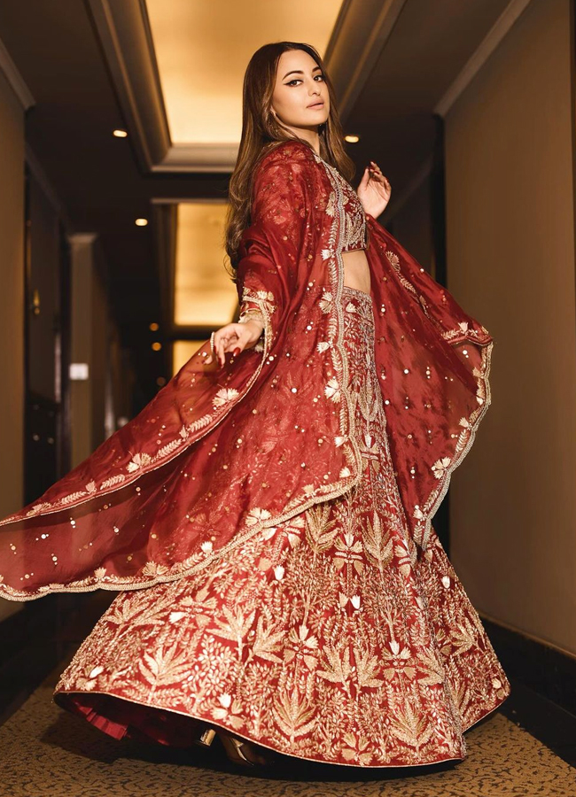 Sonakshi-Sinha-7.jpg 8