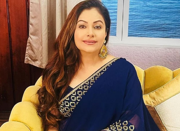 ayesha-jhulka.jpg