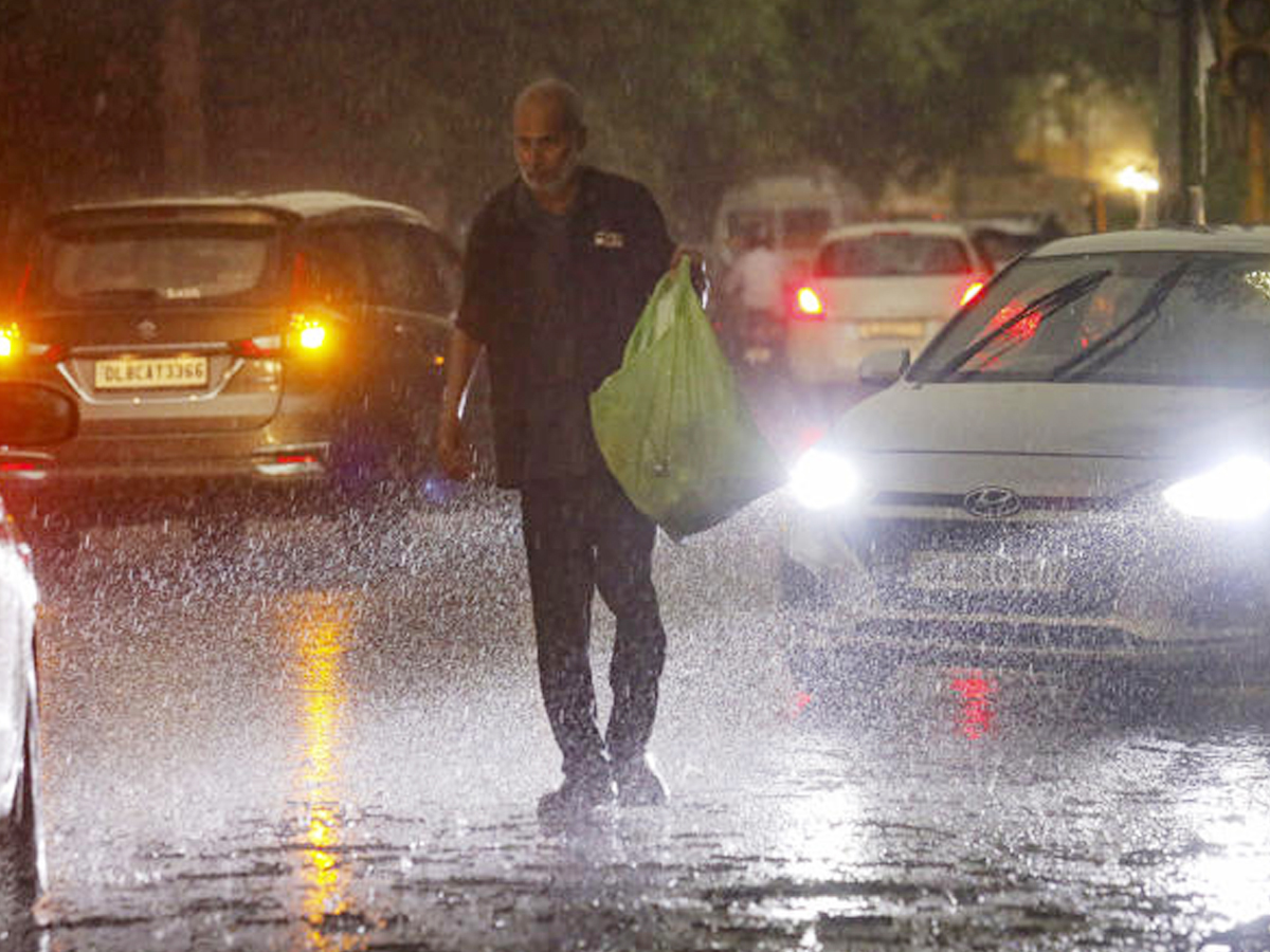 Delhi-Heavy-Rains-10.jpg 11