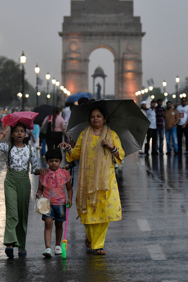Delhi-Heavy-Rains-14.jpg 14