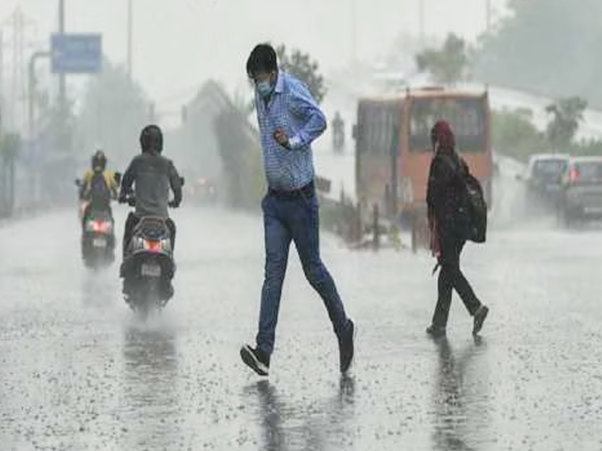 Delhi-Heavy-Rains-19.jpg 19