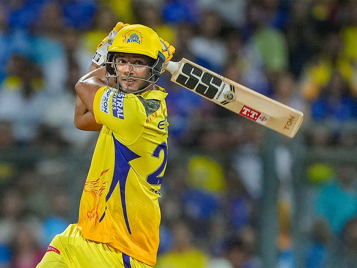 IPL_202024_20cricket_20match_20between_20Chennai_20Super_20Kings_20and_20Mumbai_20Indians-23.jpg 13