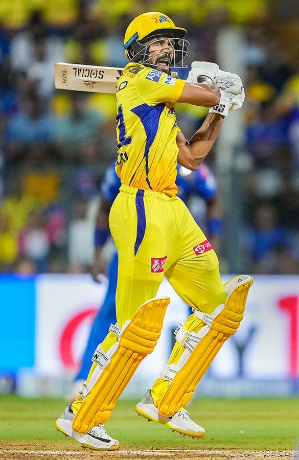 IPL_202024_20cricket_20match_20between_20Chennai_20Super_20Kings_20and_20Mumbai_20Indians-29.jpg 18