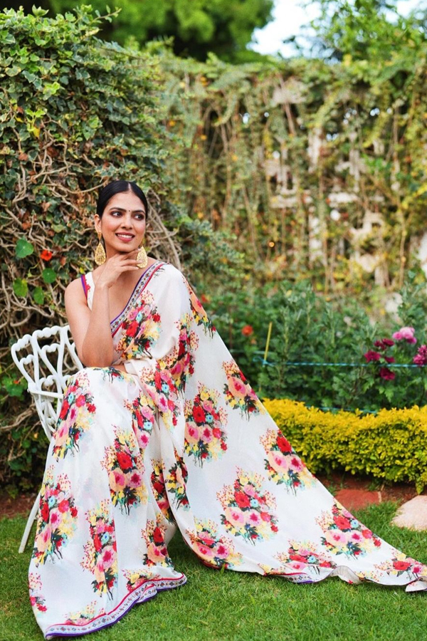 Malavika-Mohanan-5.jpg 6