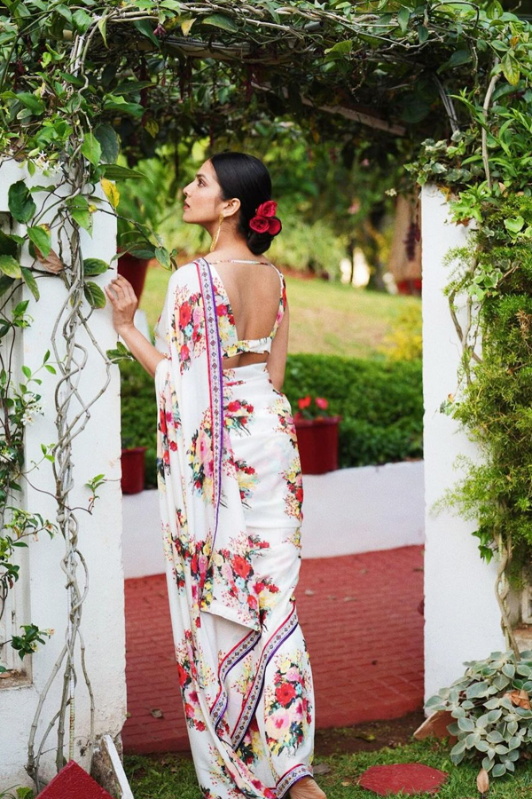 Malavika-Mohanan-6.jpg 7