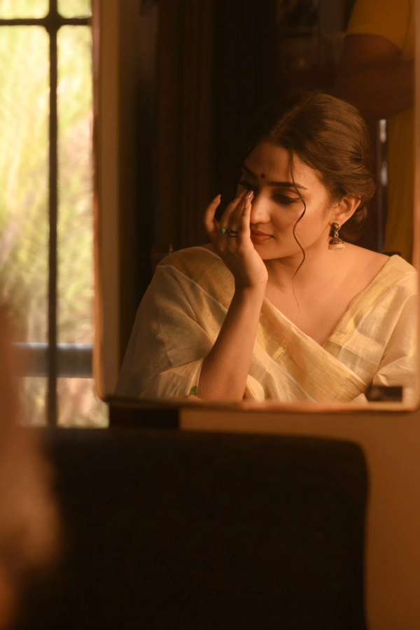 Aditi-Ravi-11.jpg 12