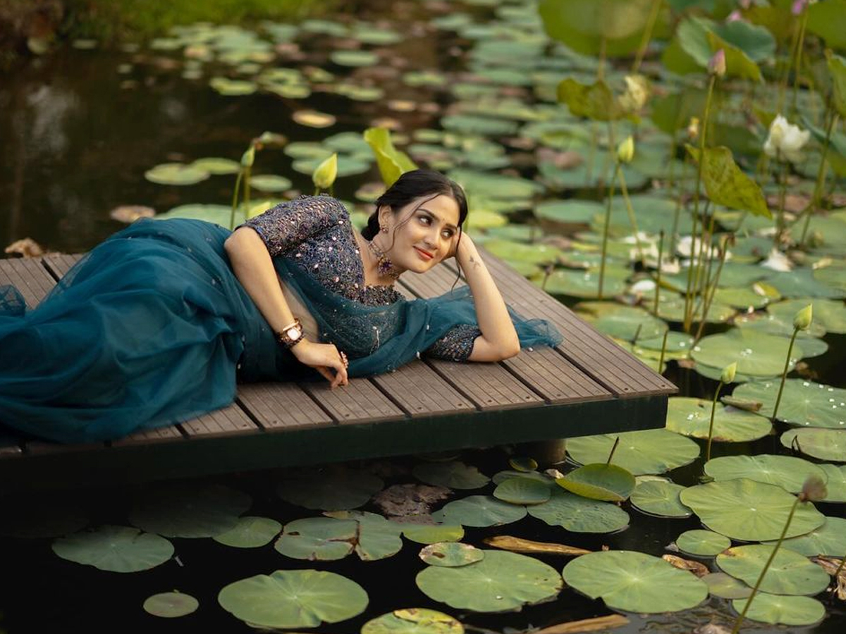 Aditi-Ravi-12.jpg 13