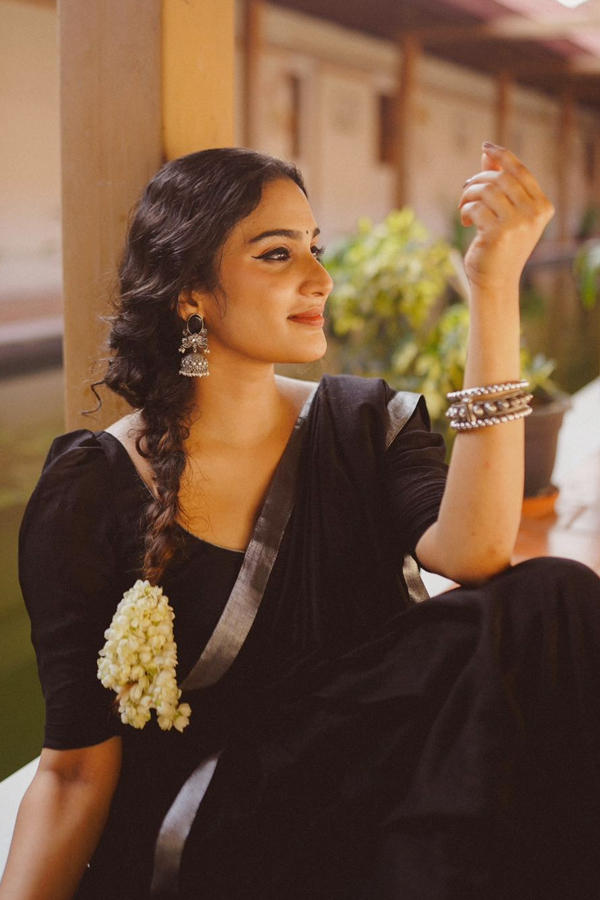 Aditi-Ravi-6.jpg 7