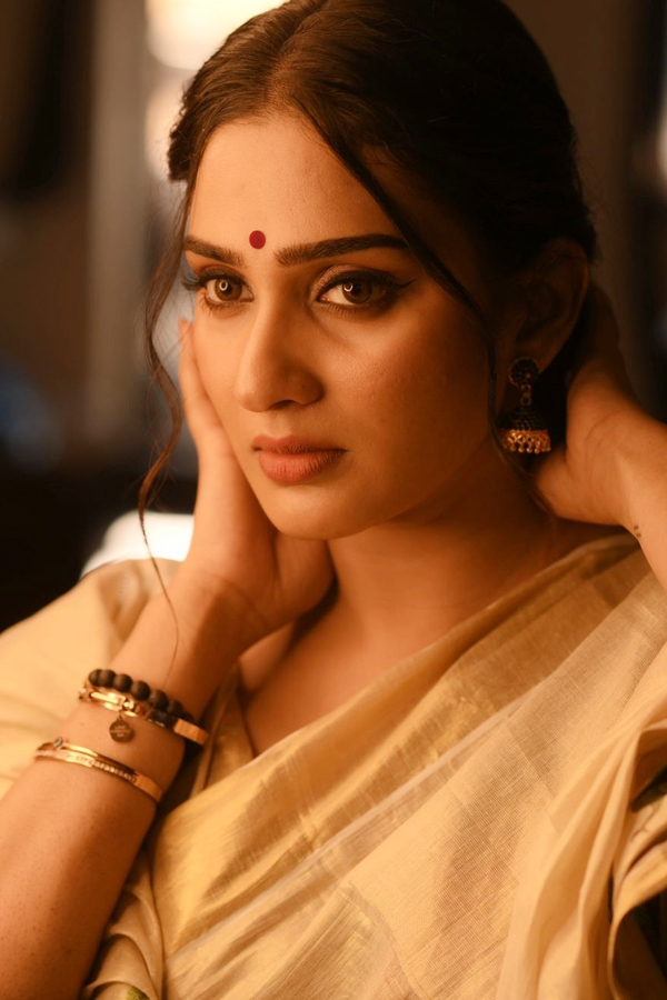 Aditi-Ravi-9.jpg 10