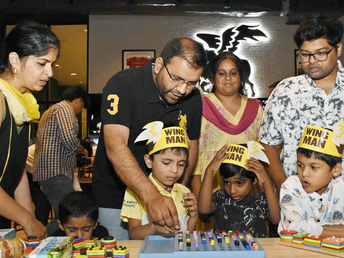 Buffalo_20Wild_20Wings_20Kokapet_20Hosts_20Spectrum_20Sparkle_20Event_20_288_29.jpg 8