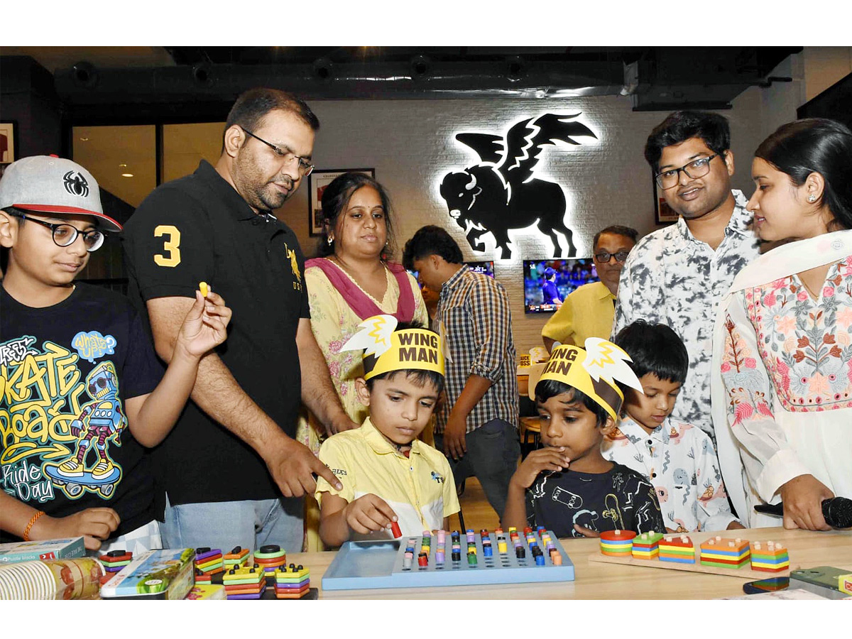 Buffalo_20Wild_20Wings_20Kokapet_20Hosts_20Spectrum_20Sparkle_20Event_20_289_29.jpg 9