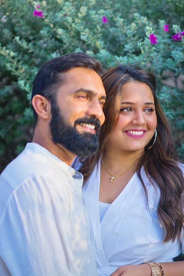 IPL_202024_20RCB_20Dinesh_20Karthik_20With_20Wife_20Indian_20Player_20Dipika_20Pallikal_20Pics_20_285_29.jpg 6