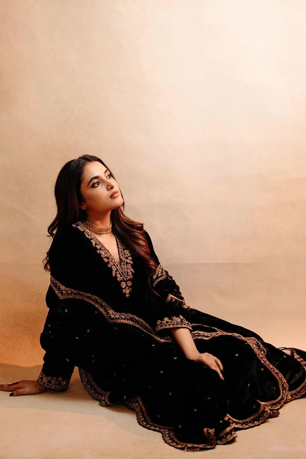 Priyanka-Arul-Mohan-10.jpg 11