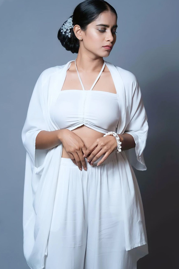 Sahithi-Dasari-5.jpg 6