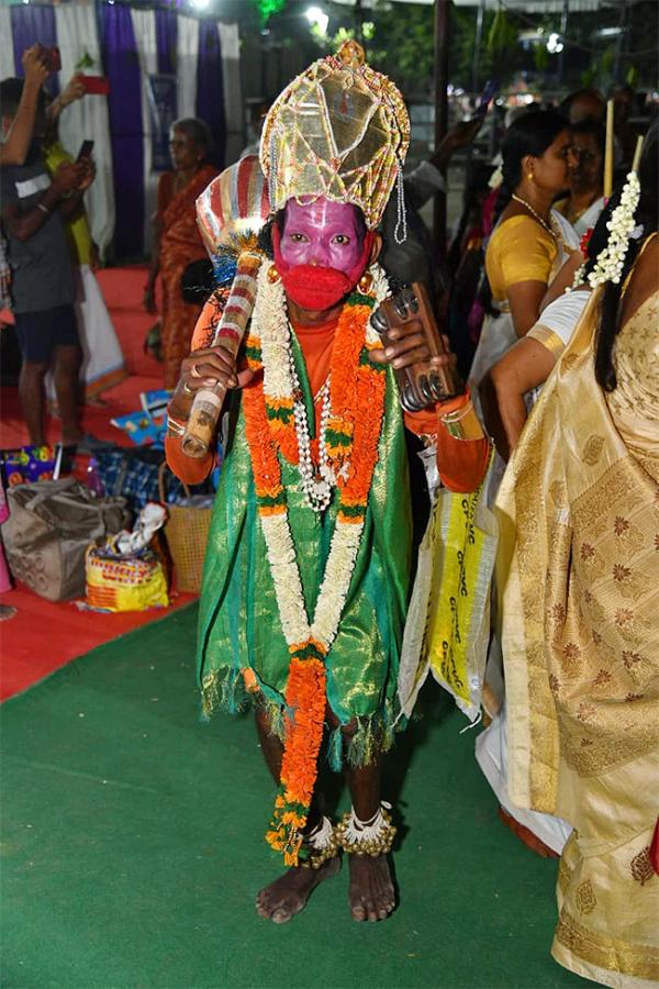 Sri_20Rama_20Navami_20bhadrachalam_20lord_20rama_20kalyanam_20celebrations-_20_2812_29.jpg 12