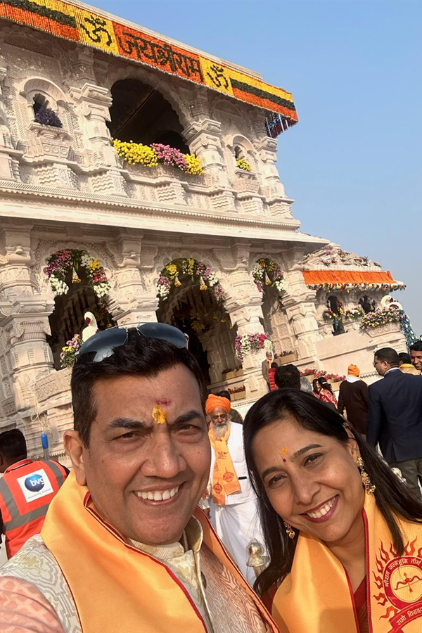 celebreti_20cheff_20sanjeefkapoor2.jpg 14