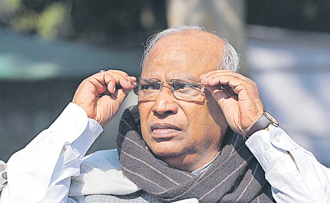 kharge.jpg