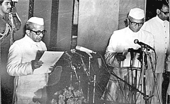 29MORARJI-DESAI2.jpg