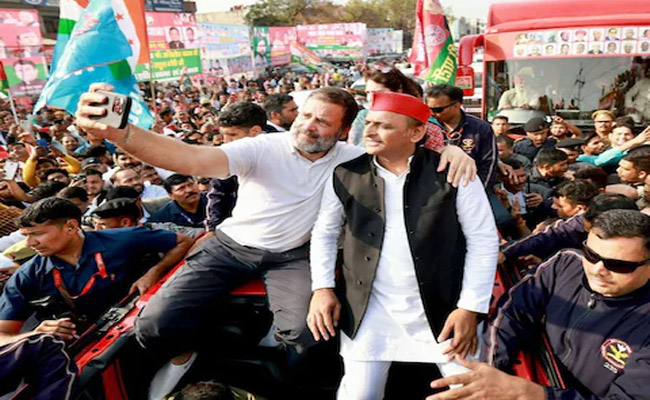 rahul--akhilesh.jpg