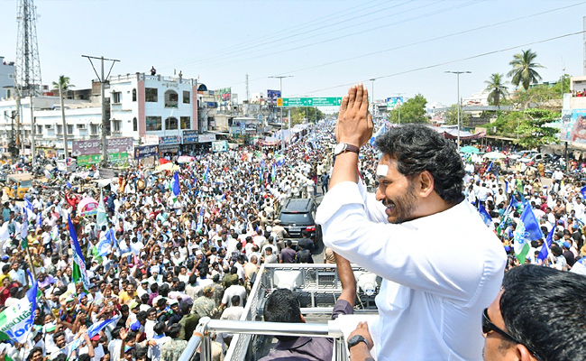ysjaganbusyatra1.jpg