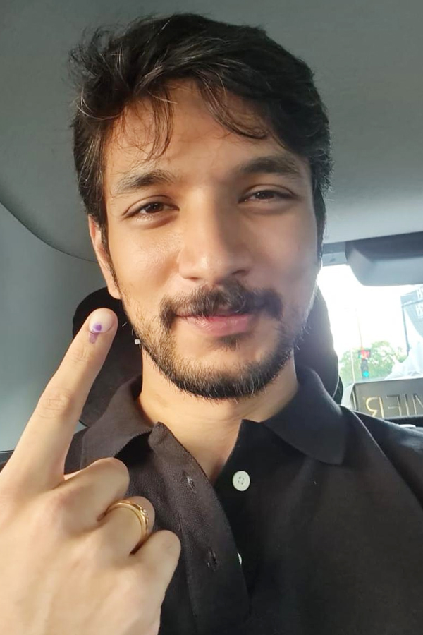 12.Gautham-Karthik.jpg 15