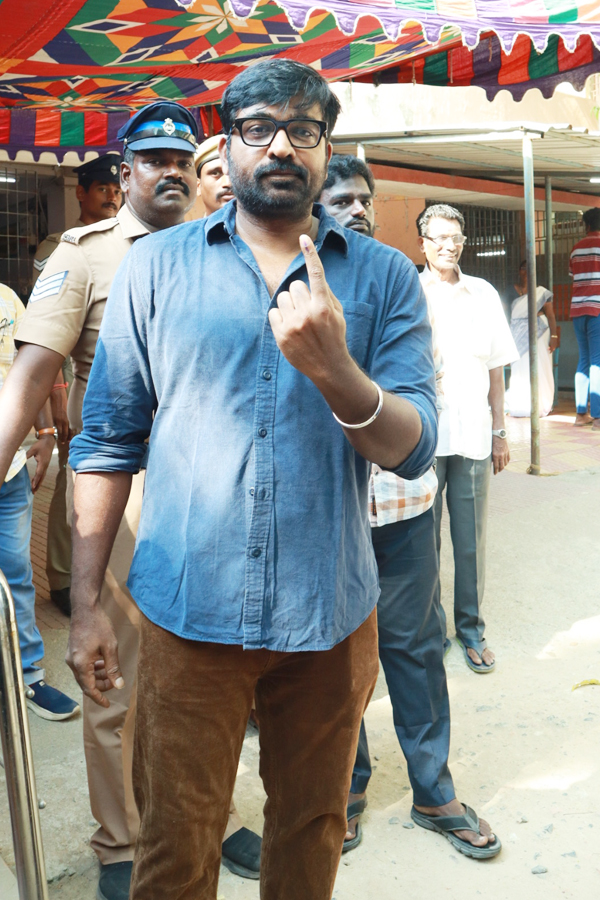6.Vijay-Sethupathi.jpg 8