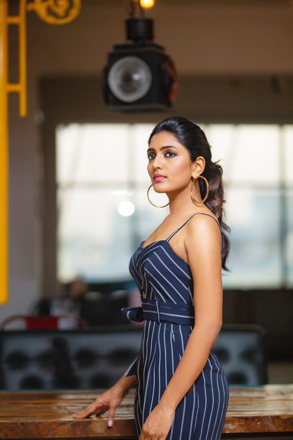 Eesha-Rebba-12.jpg 13