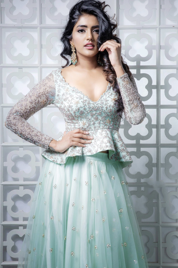Eesha-Rebba-13.jpg 14