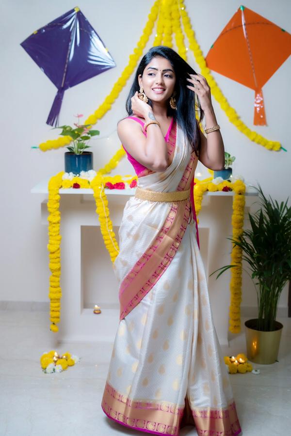Eesha-Rebba-27.jpg 27