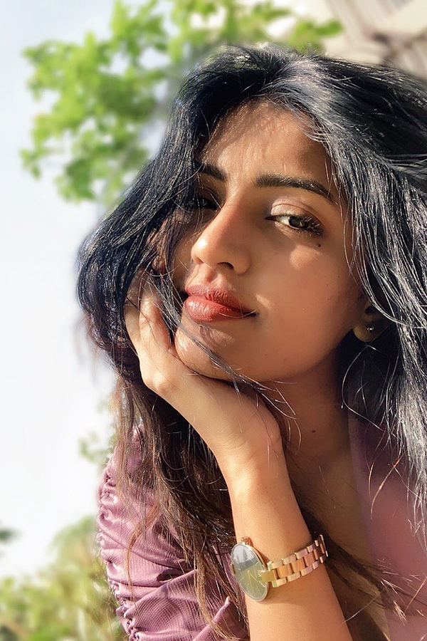 Eesha-Rebba-9.jpg 10