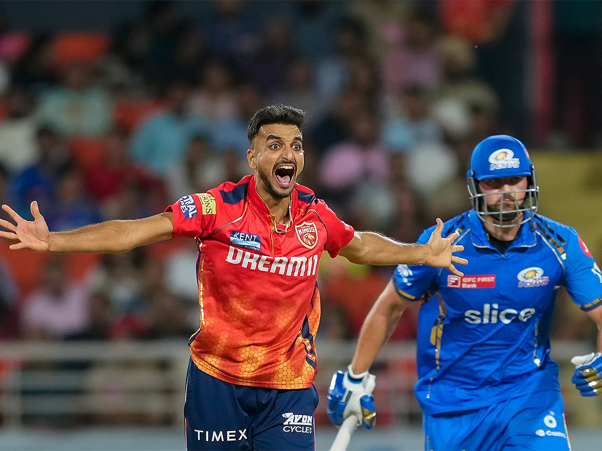 IPL_202024_20cricket_20match_20between_20Punjab_20Kings_20and_20Mumbai_20Indians-_20_2817_29.jpg 17
