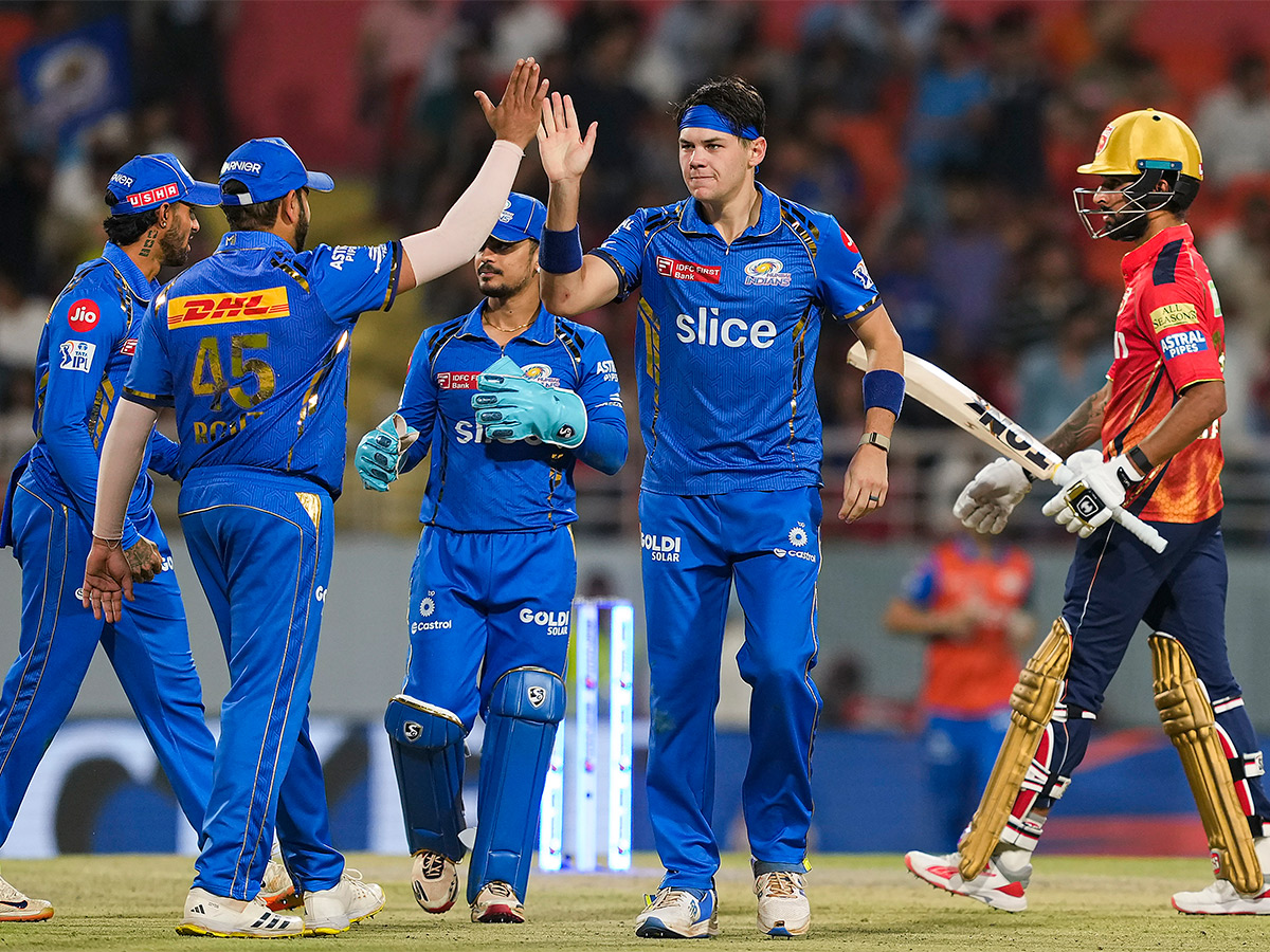 IPL_202024_20cricket_20match_20between_20Punjab_20Kings_20and_20Mumbai_20Indians-_20_286_29.jpg 6
