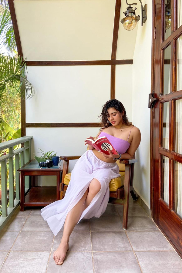 Ketika-Sharma-1.jpg 2