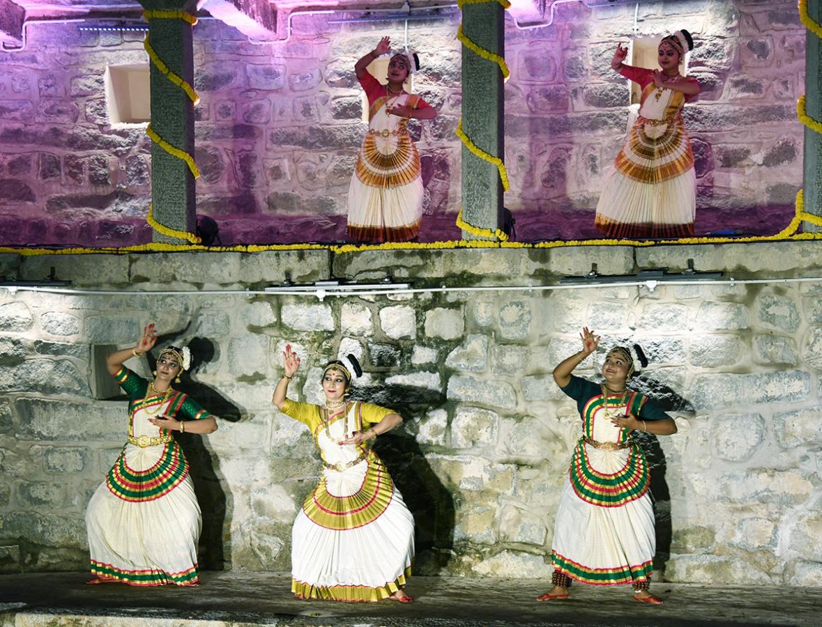 Kuchipudi_20Dance_20Metla_20Bavi_20at_20Bansilalpet_20Photos-3.jpg 3