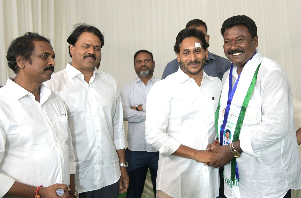 Tdp_20And_20Janasena_20Leaders_20Joins_20Ysrcp-1.jpg 1