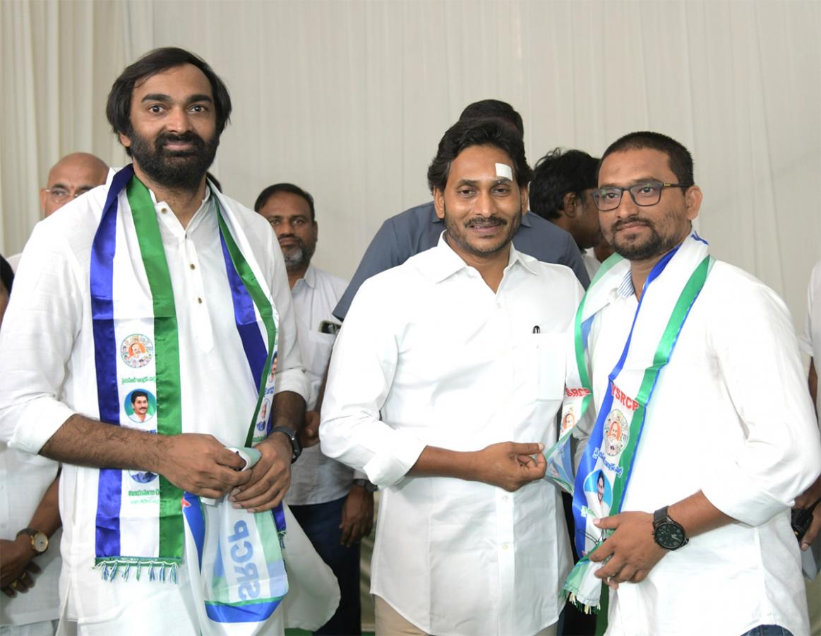 Tdp_20And_20Janasena_20Leaders_20Joins_20Ysrcp-10.jpg 10
