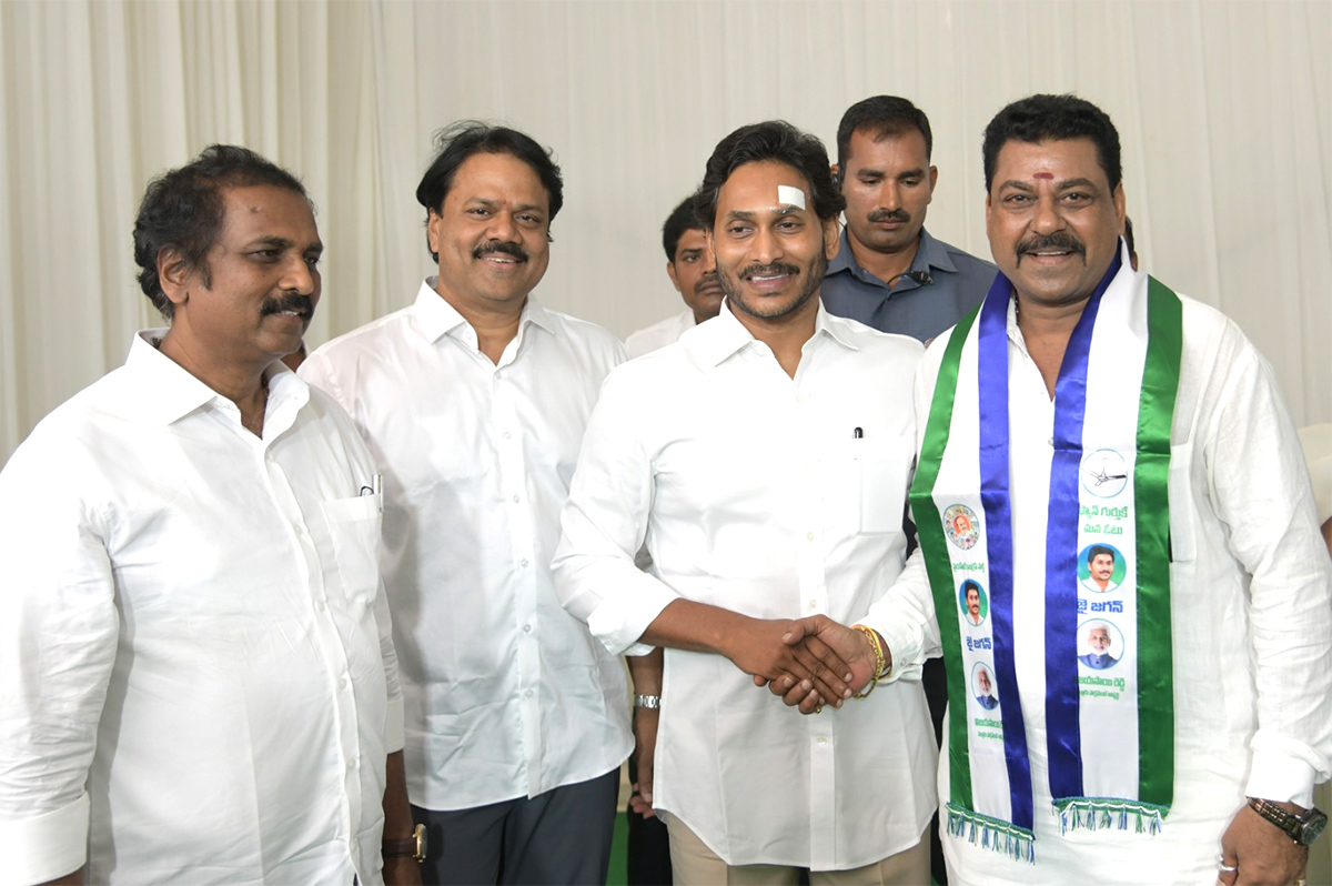 Tdp_20And_20Janasena_20Leaders_20Joins_20Ysrcp-4.jpg 4