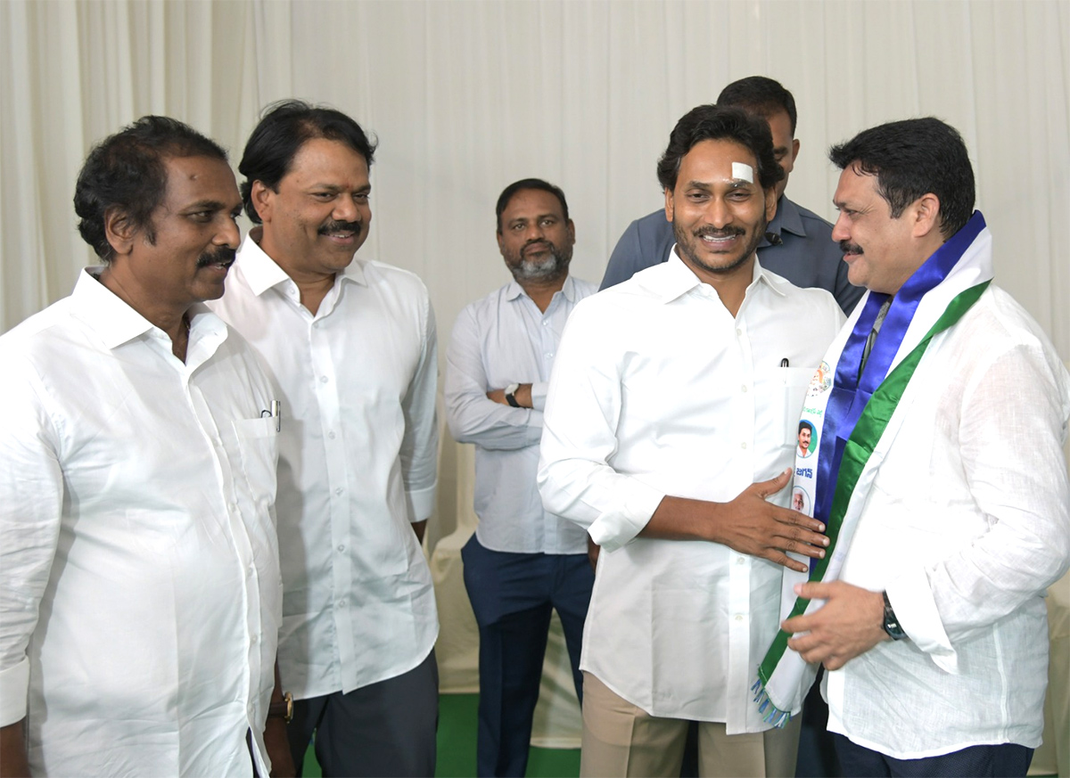 Tdp_20And_20Janasena_20Leaders_20Joins_20Ysrcp-7.jpg 7