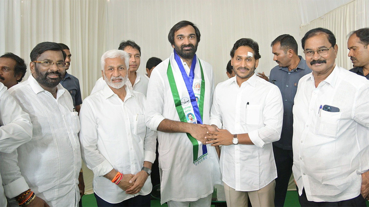 Tdp_20And_20Janasena_20Leaders_20Joins_20Ysrcp-9.jpg 9