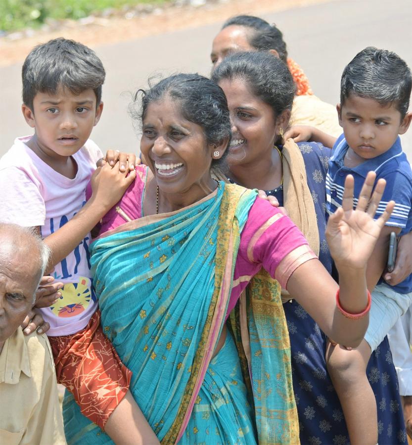 YS_20Jagan_20Memantha_20Siddham_20at_20EastGodavari_20Photos-40.jpg 36