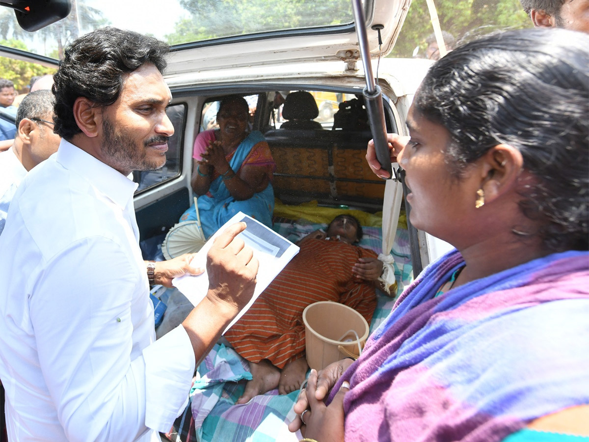 YS_20Jagan_20Memantha_20Siddham_20at_20EastGodavari_20Photos-7.jpg 7